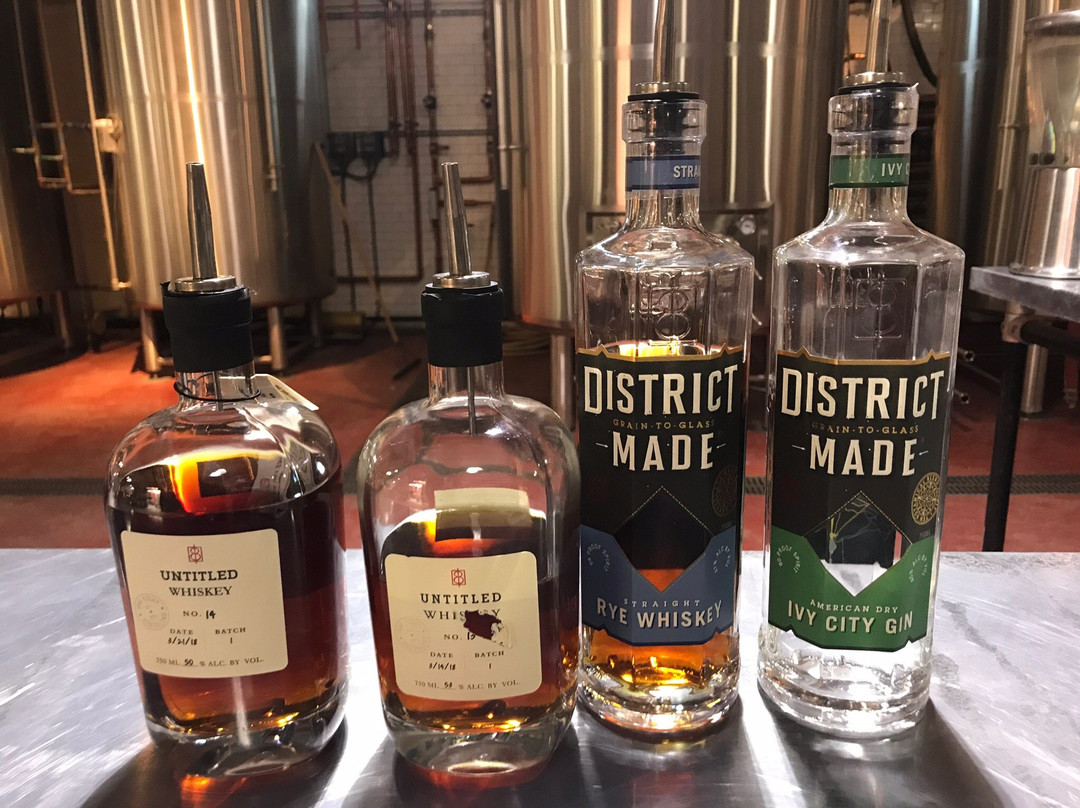 District Made Spirits by One Eight Distilling景点图片
