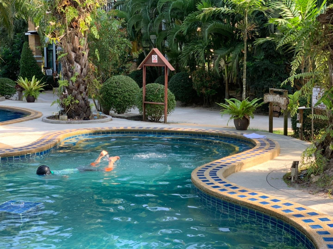 纳塔瓦伦温泉度假酒店主图