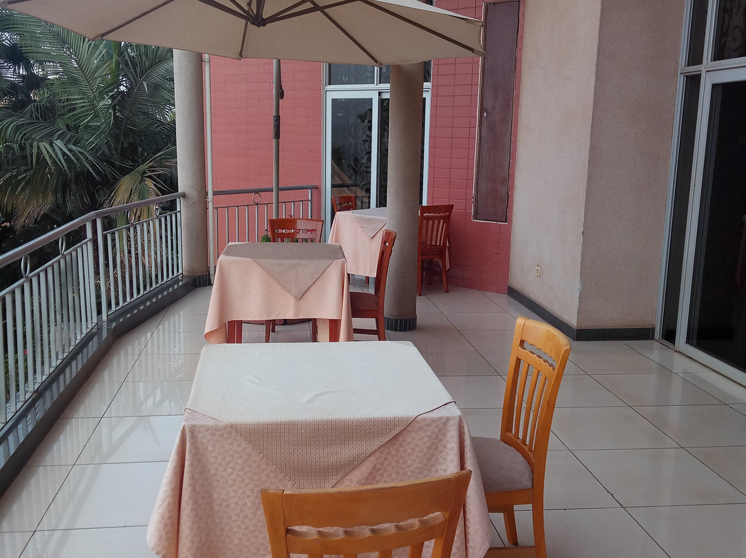 Beausejour Hotel主图