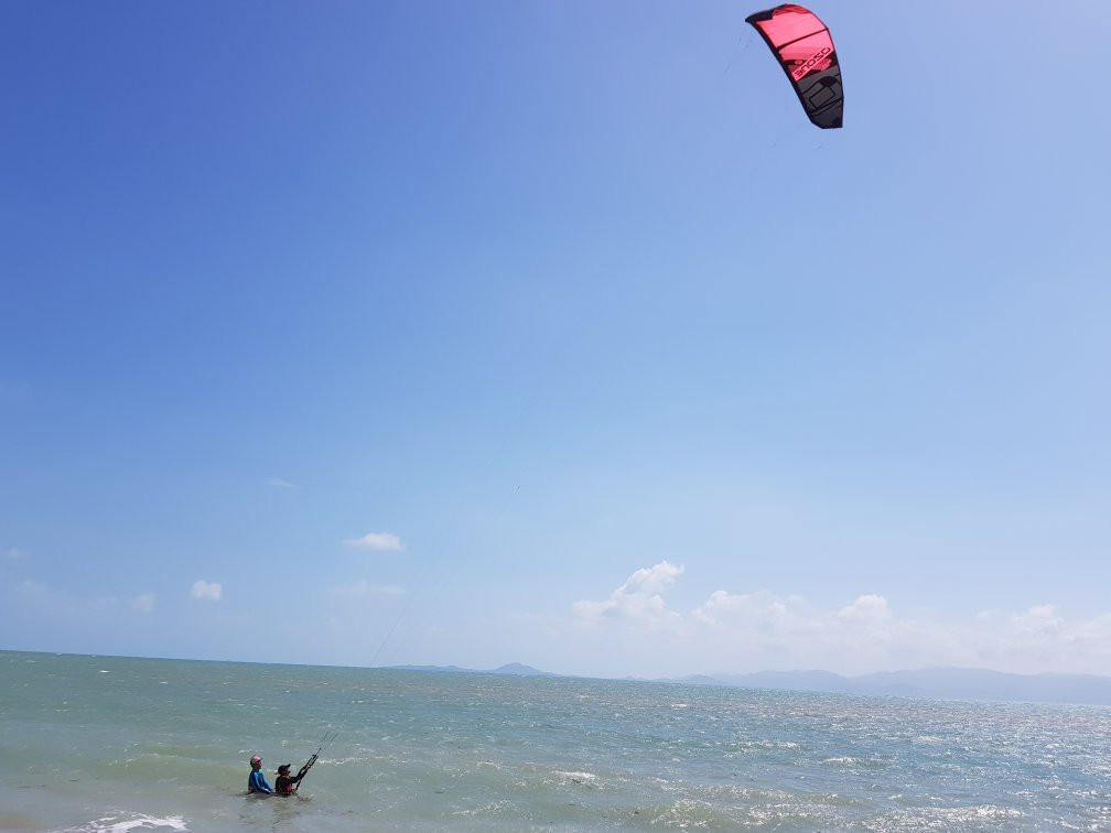 Breeze Kiteboarding景点图片