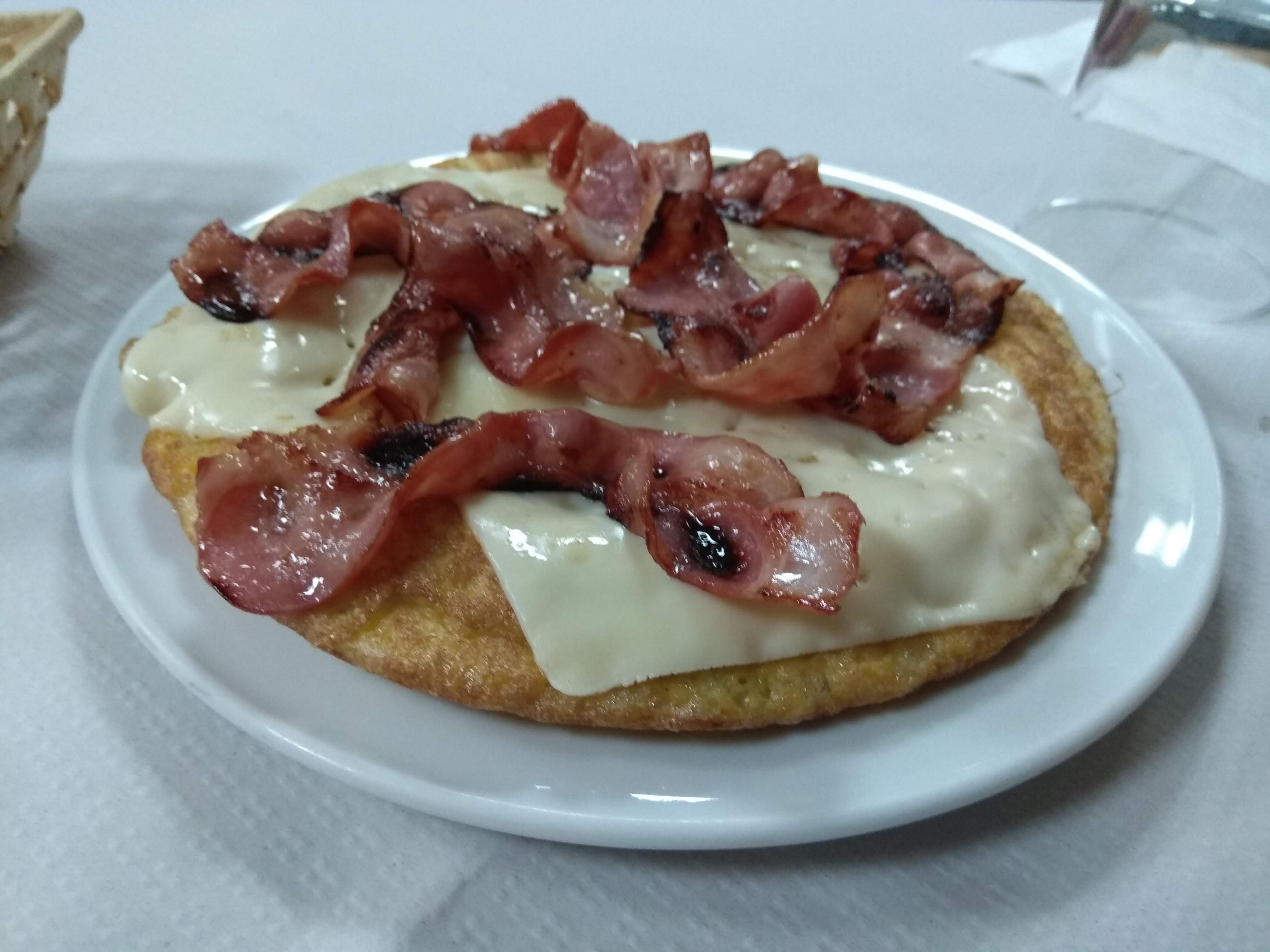 Hostal La Tablada-餐饮