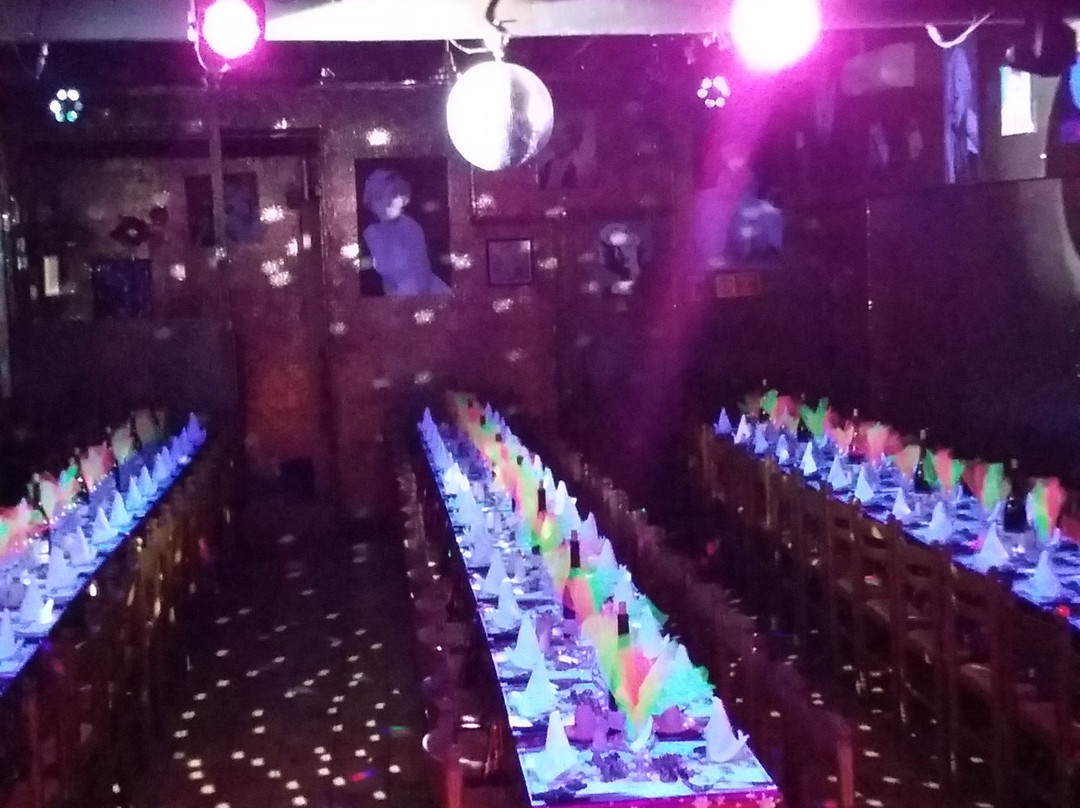 Cabaret La Belle Etoile景点图片
