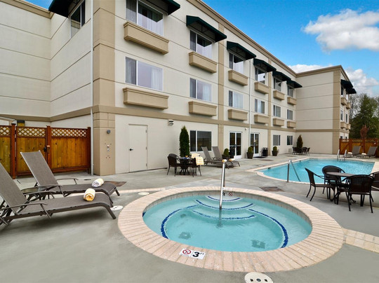 贝斯特韦斯特埃德蒙兹港酒店主图