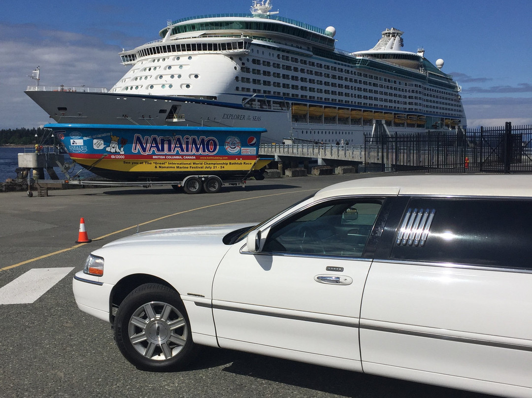 Miracle Mile Limousine Services and Sightseeing Tours景点图片