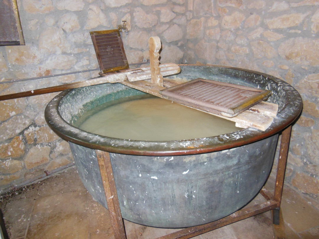 Moulin à Papier de la Tourne-Les Marches必去景点