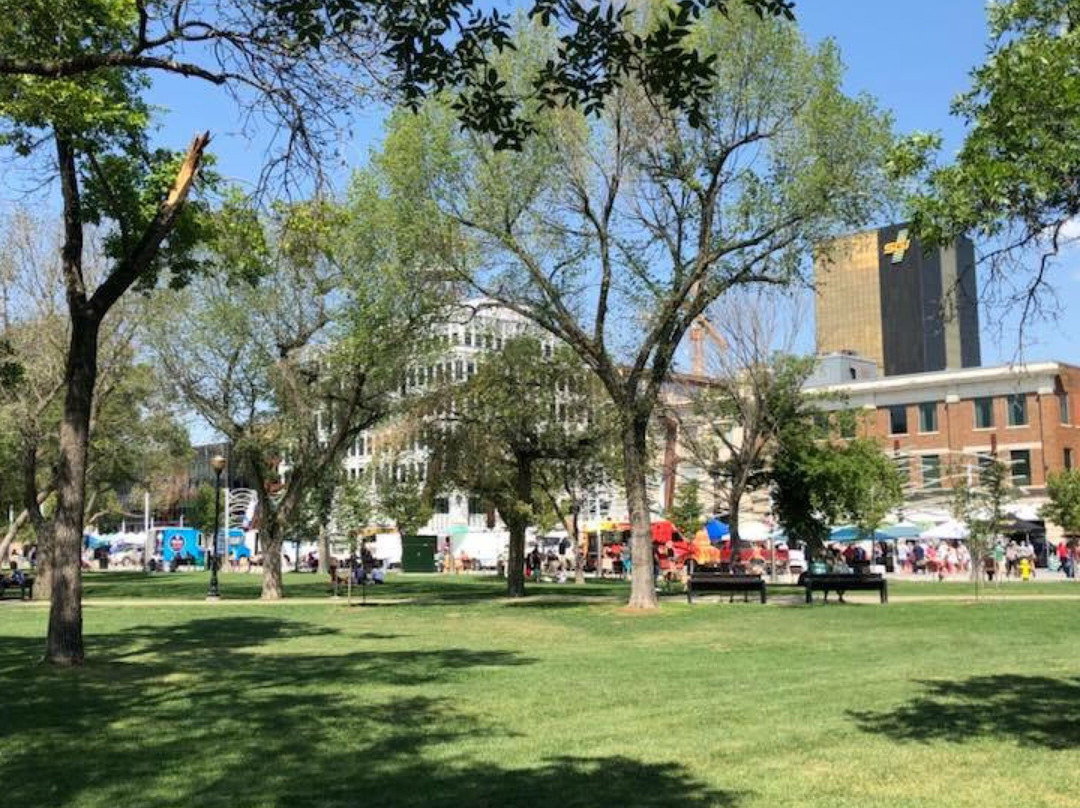 Regina Farmers' Market-里贾纳必去景点