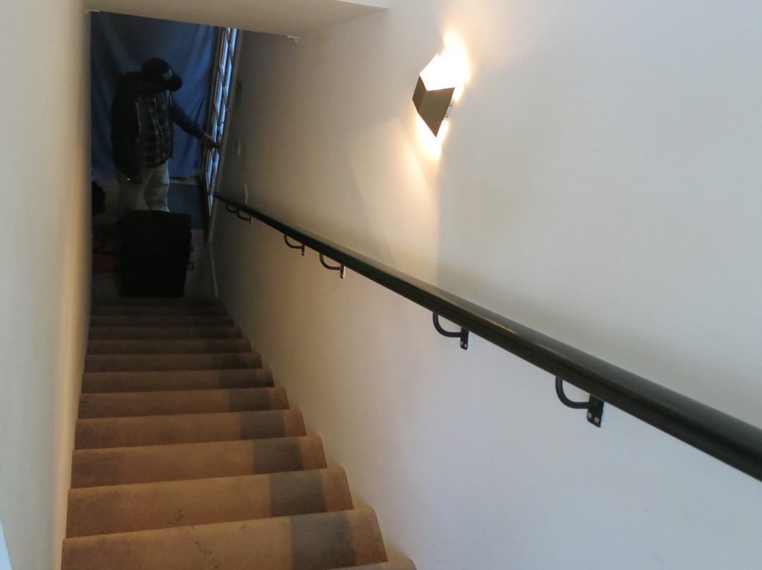 By The Seaside主图