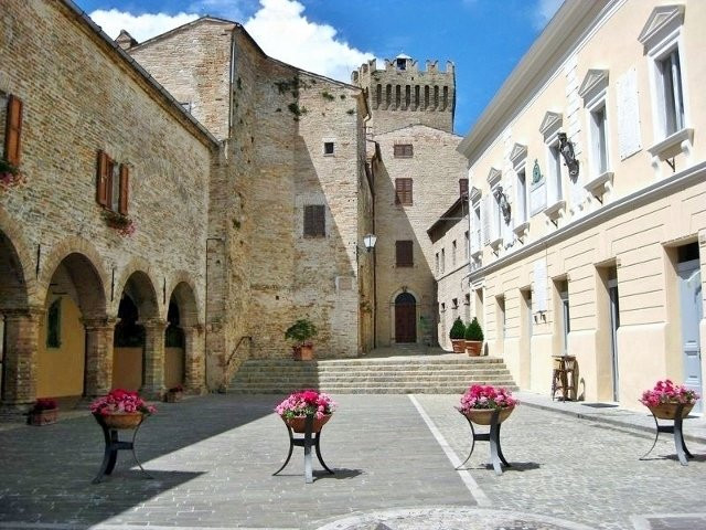 Palazzo Comunale Moresco景点图片