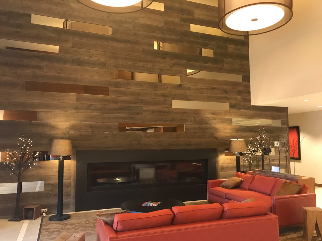 Mountain View Inn & Suites主图