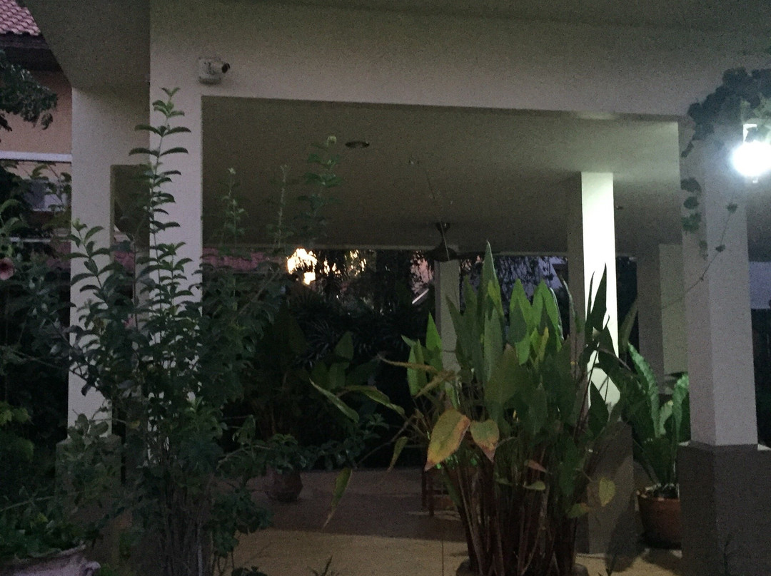 Rimtalay Angsila Guesthouse主图