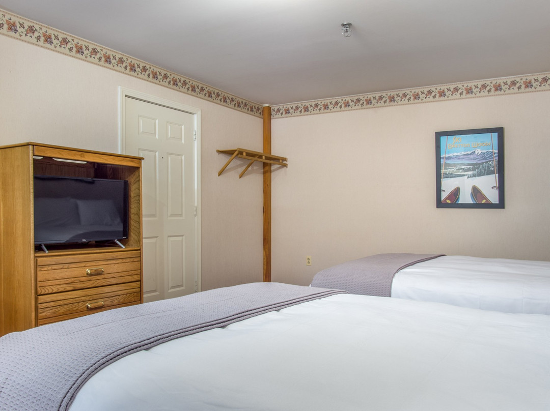 Mountain Village Lodge主图