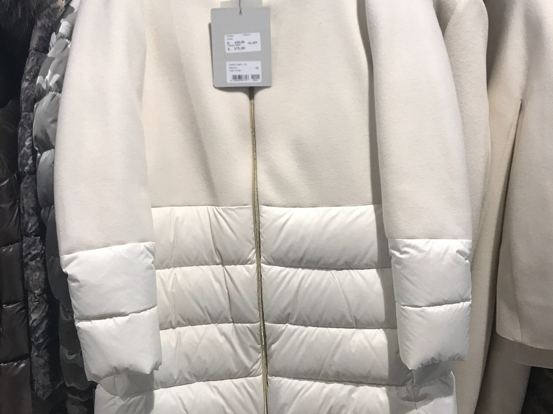 HERNO Outlet-Lesa必去景点