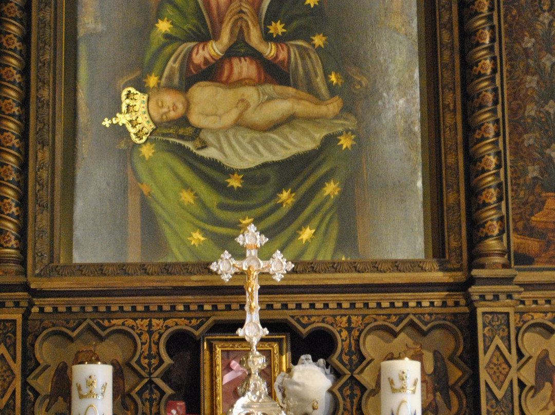 Pontificio Santuario Maria SS. "ad Rupes"景点图片