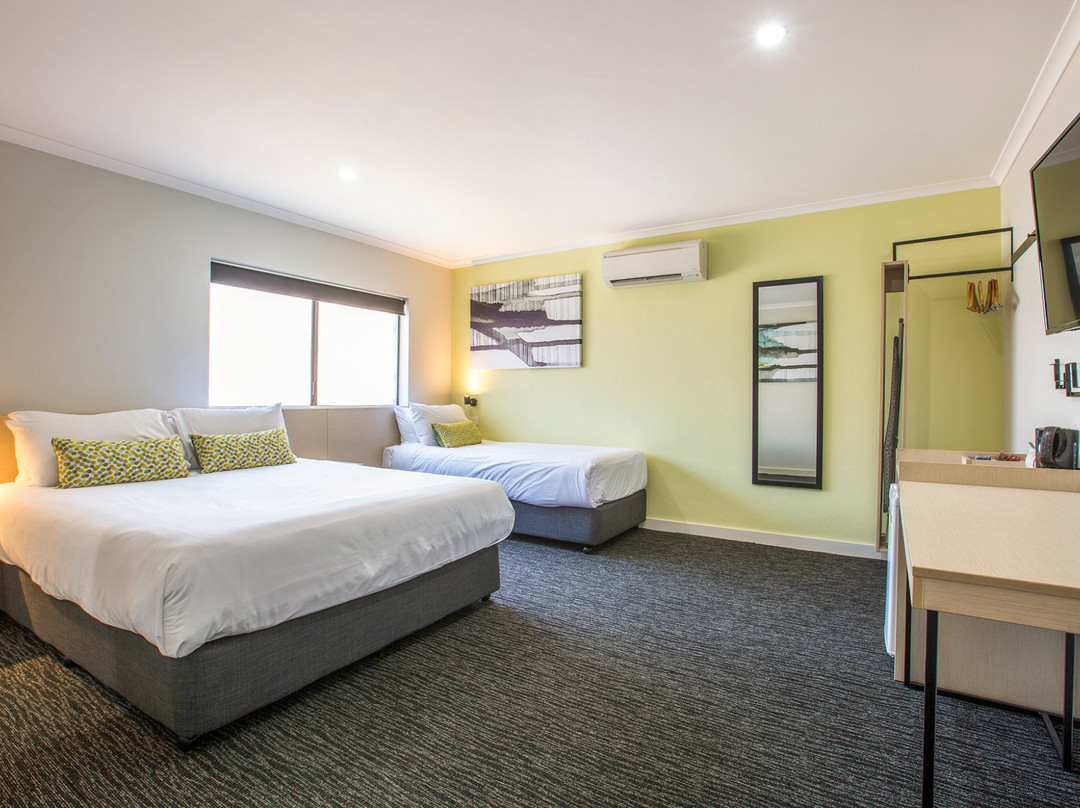 Nightcap at Blue Cattle Dog Hotel主图