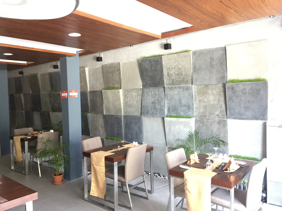 Thai Palace Restaurant