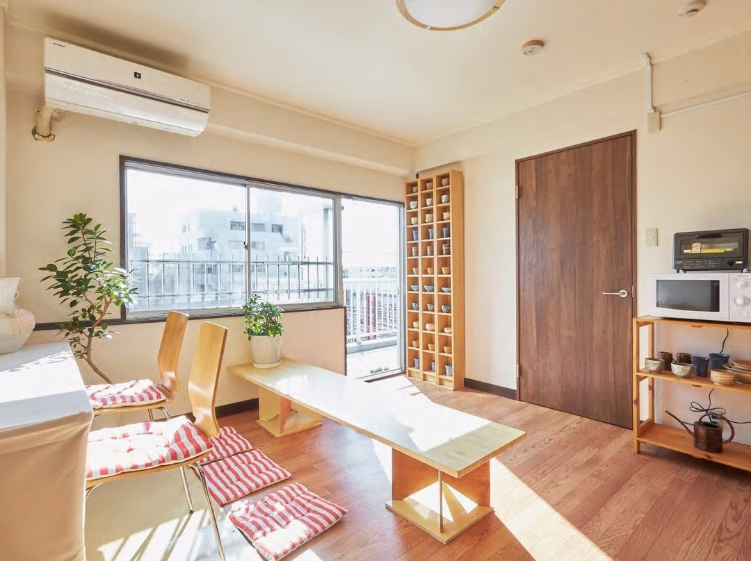 Makoto House