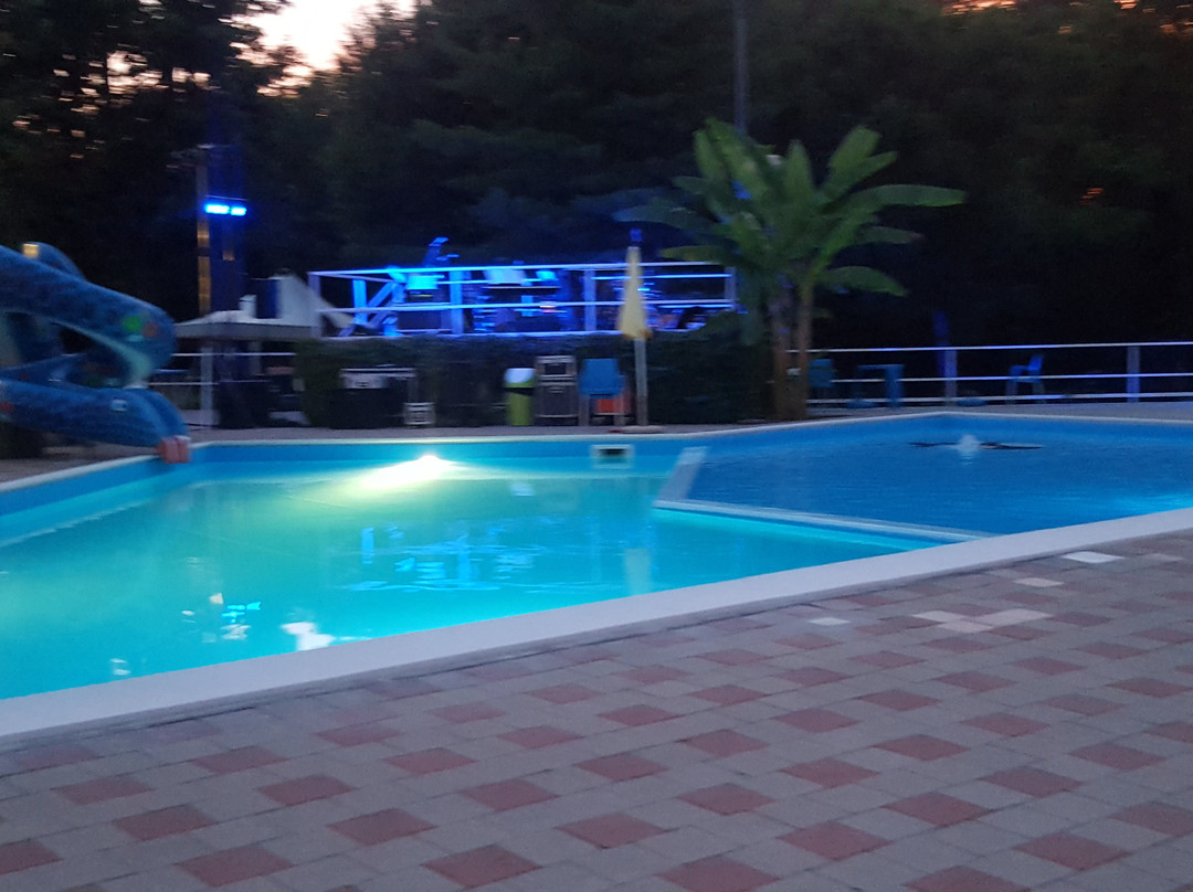 Piscine Mond'Azzurro景点图片