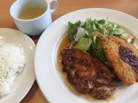 ガスト 岩倉北店