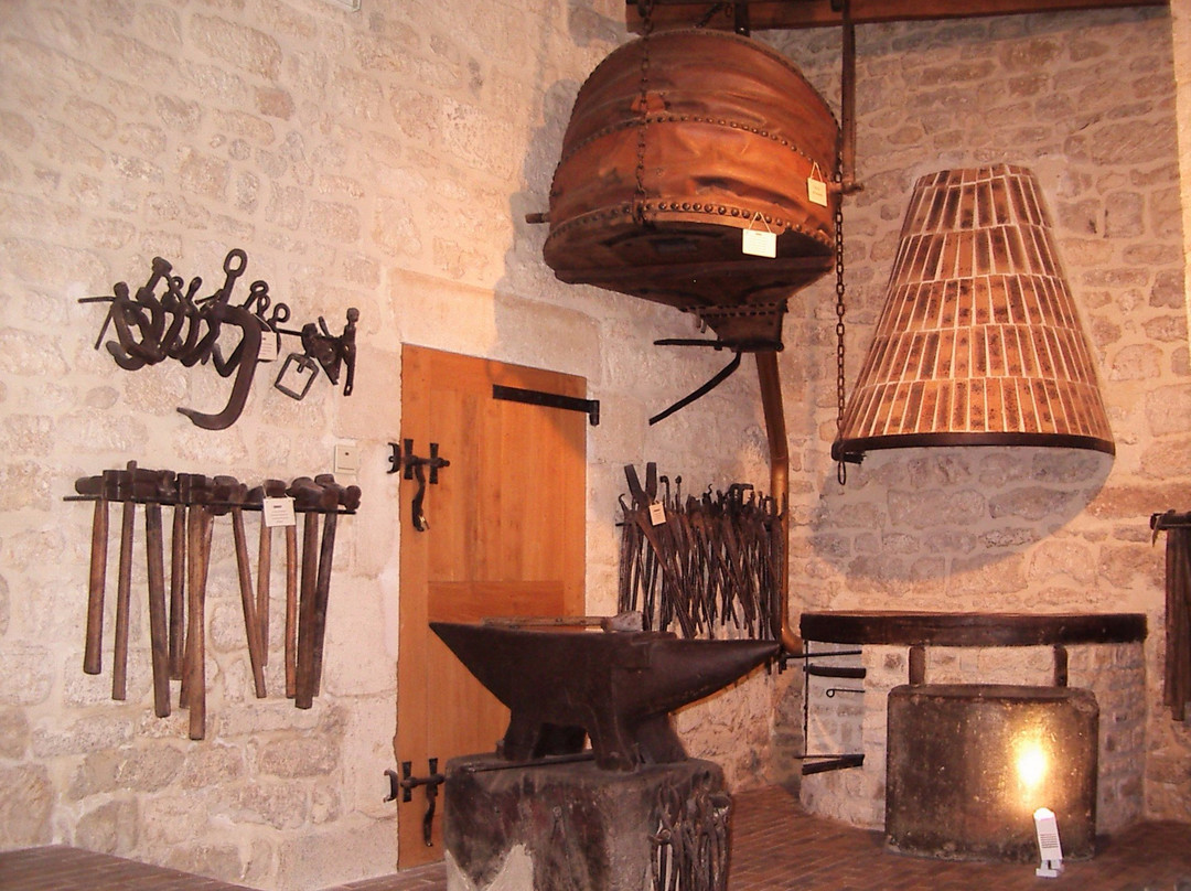 Musée du Charronnage et de la Tonnellerie-Coulonges sur l'Autize必去景点