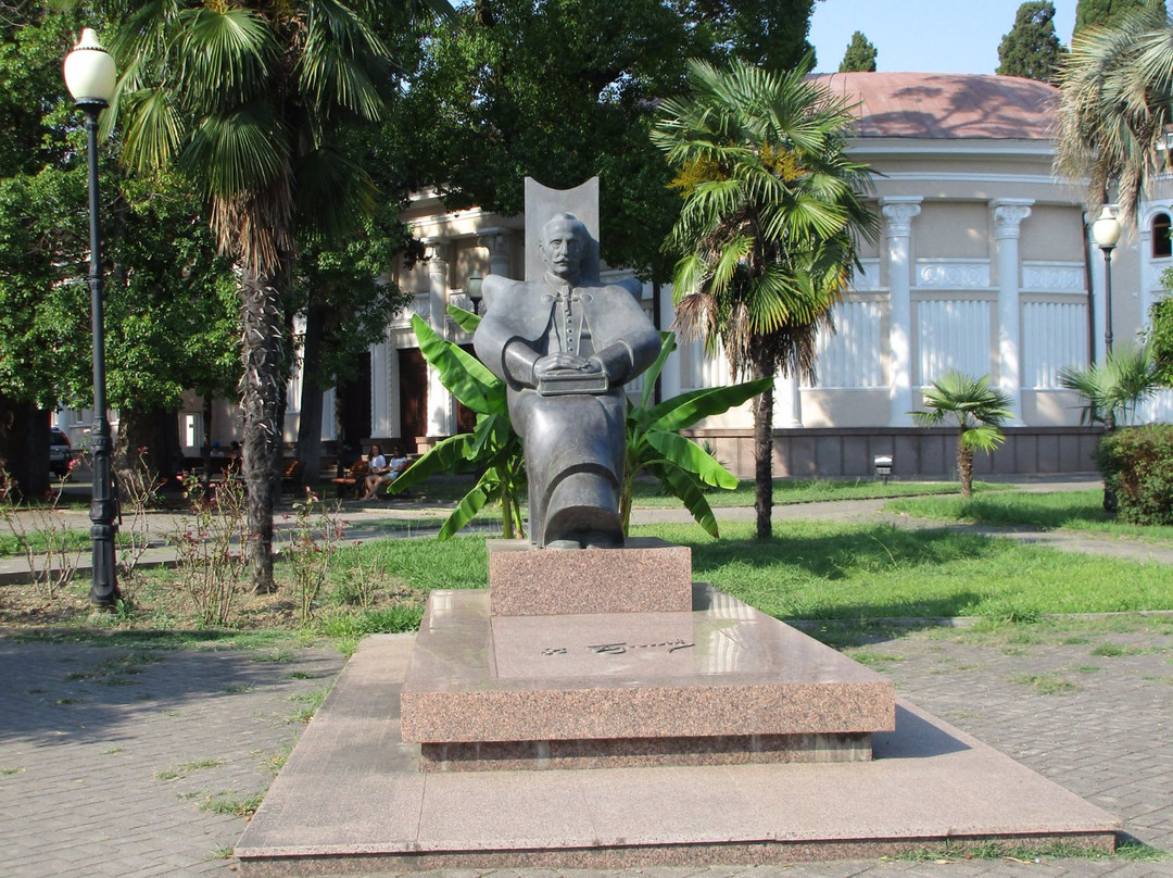 Monument to D.I. Gulia-Sukhumi必去景点