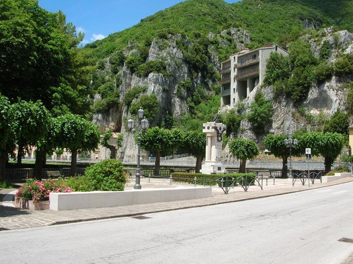 Monumento ai Caduti-Pioraco必去景点
