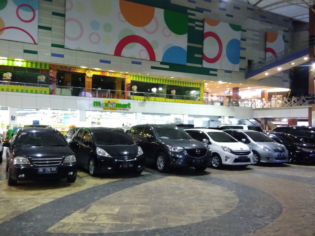 Hermes Place Polonia景点图片