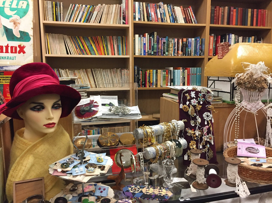 Hebden Bridge Antiques Centre景点图片