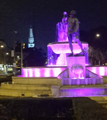Fontana Dei Due Fiumi-摩德纳必去景点