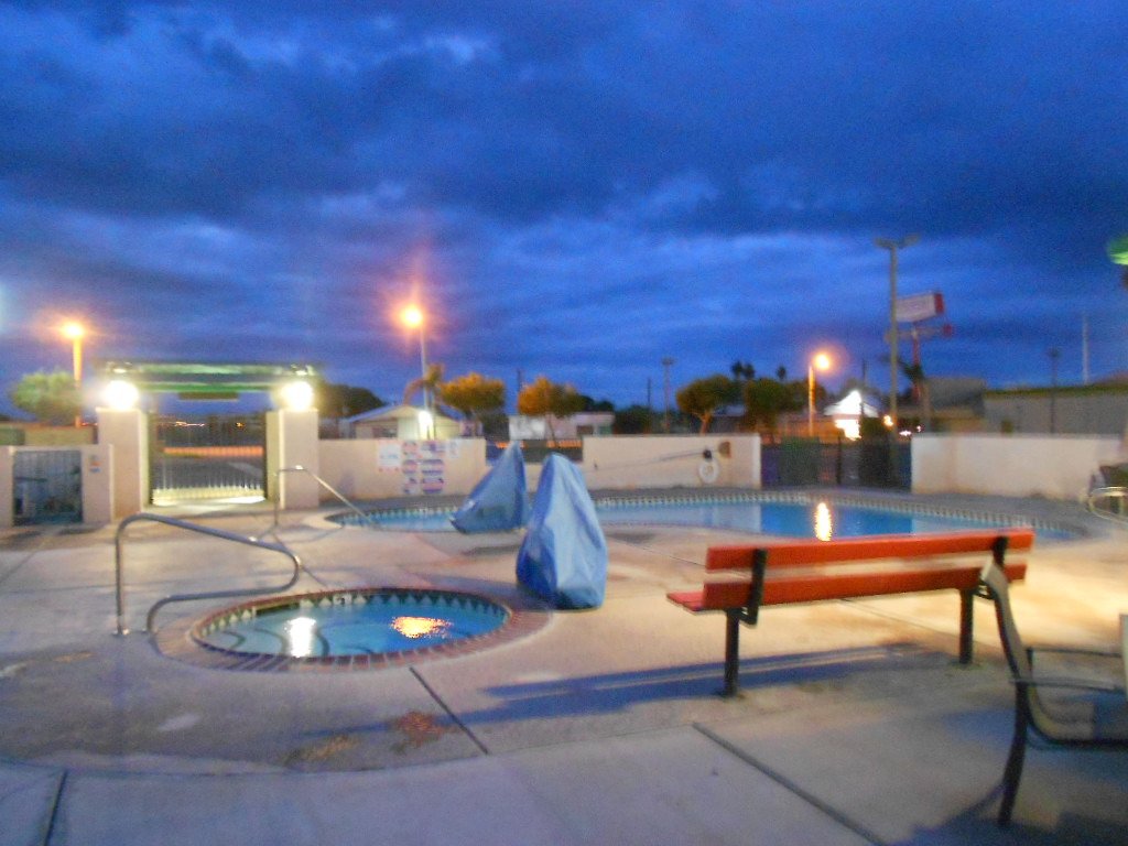 M Star Hotel Blythe-泳池