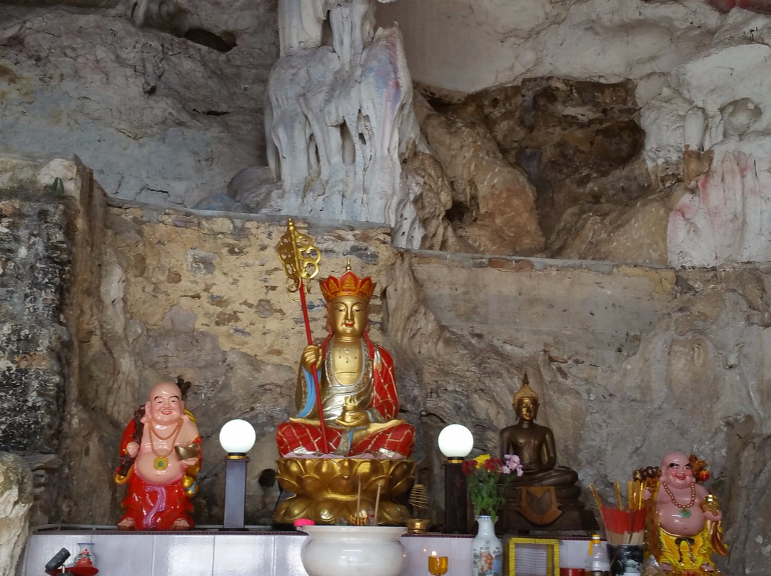 Tokong Gua Dong Hua-怡保必去景点