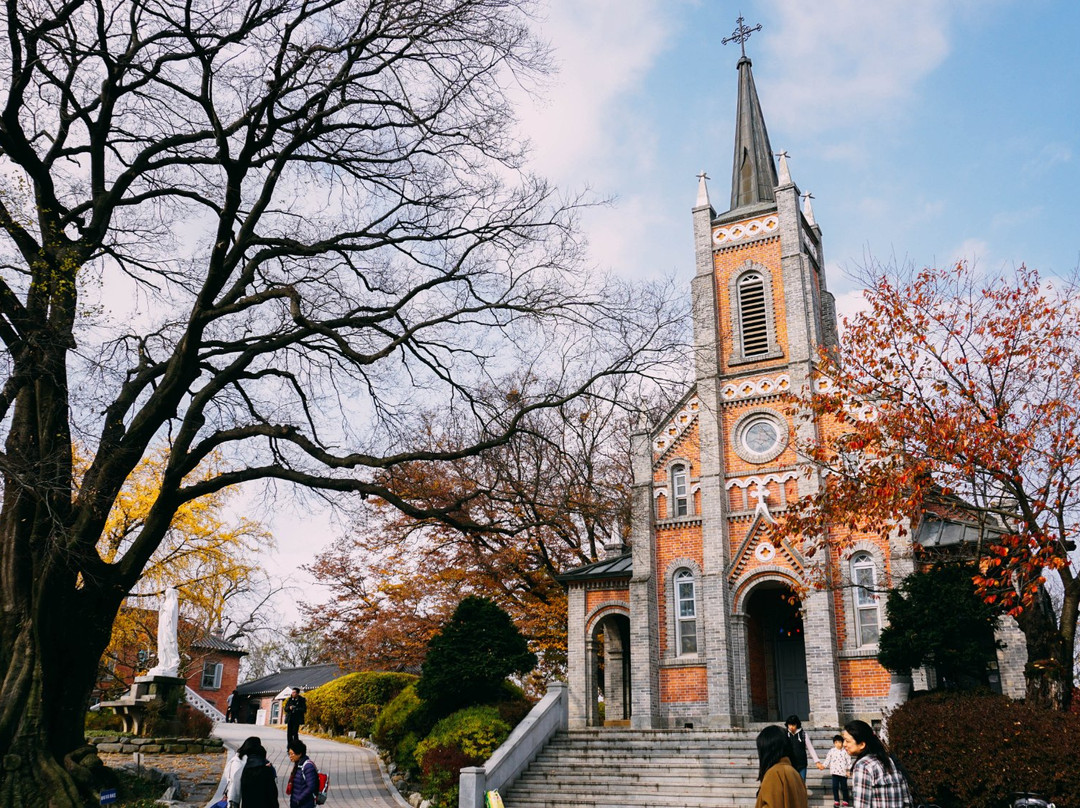 Gongseri Catholic Church-牙山市必去景点