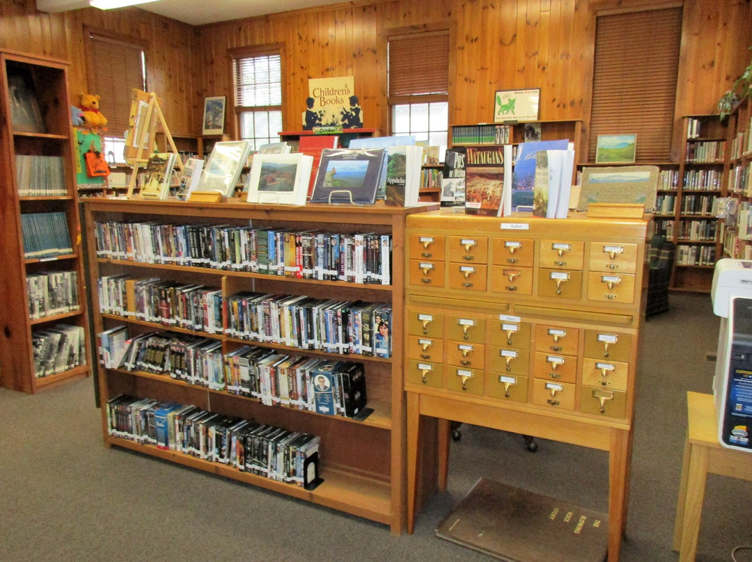 The Blowing Rock Community Library景点图片