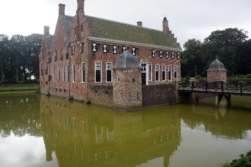 Uithuizen旅游景点-Menkemaborg