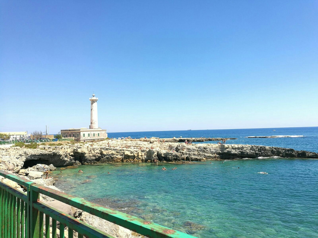 Faro del Capo di Santa Croce景点图片