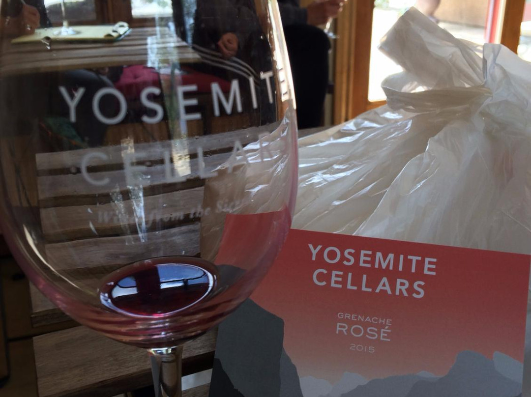 Yosemite Cellars-格罗夫兰必去景点