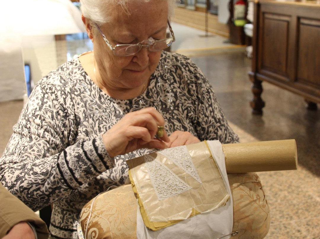 Dalla Lidia Merletti d'Arte-Burano必去景点