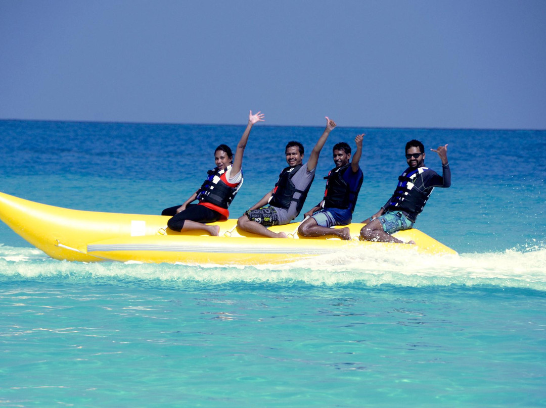 Adventure Watersports Dhigurah-迪古拉赫岛必去景点