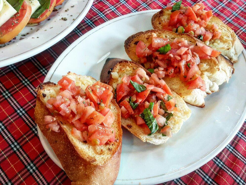 ทีราโน่อิตาเลียนพิซซาเรีย (เดิม คาสโซเน่)