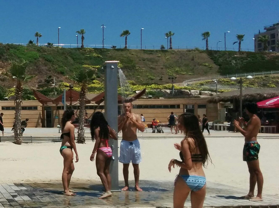 Acadia Beach-荷兹利亚必去景点