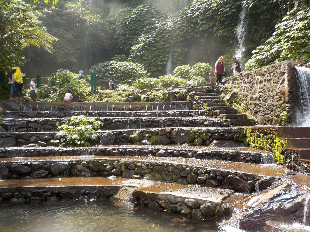 Benang Stokal and Benang Kelambu Waterfall-Praya必去景点