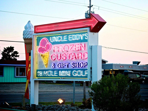 Uncle Eddy's Frozen Custard and 18 Hole Mini Golf-Buxton必去景点