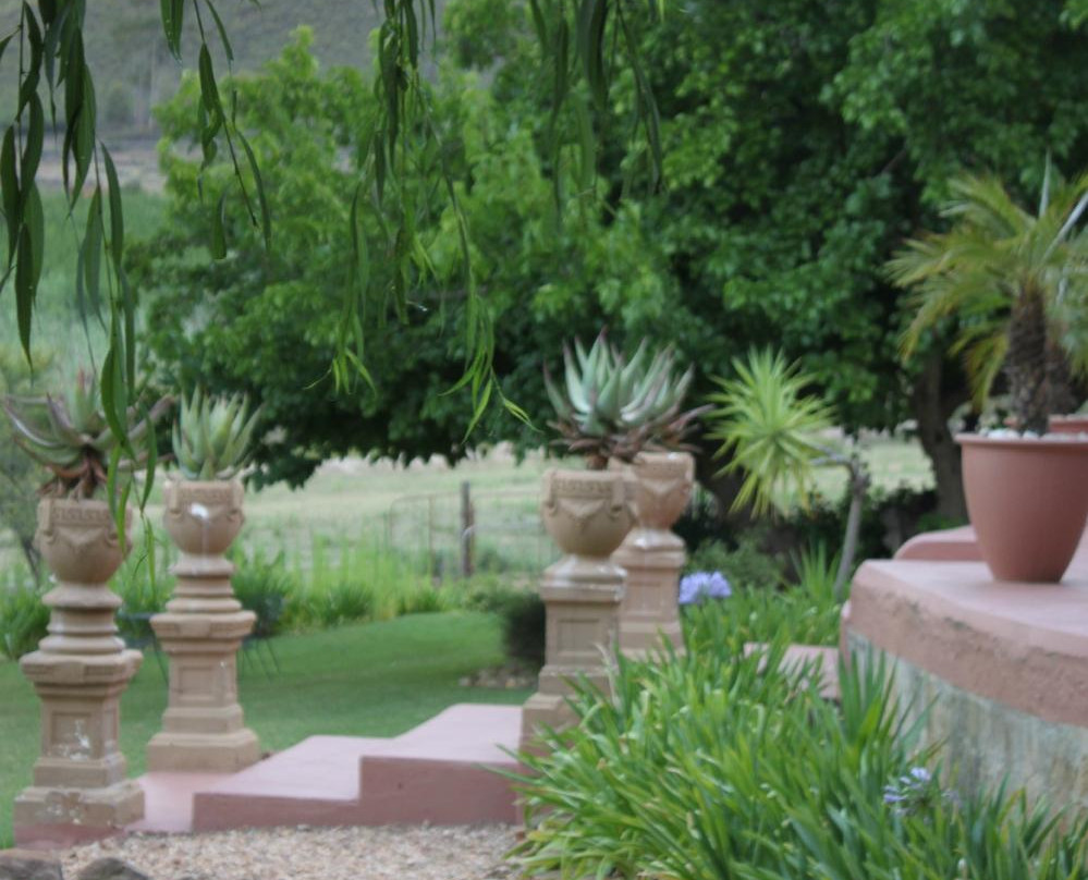 Ladismith酒店住宿-Ladismith Country House: Spiritual Retreat & Guesthouse