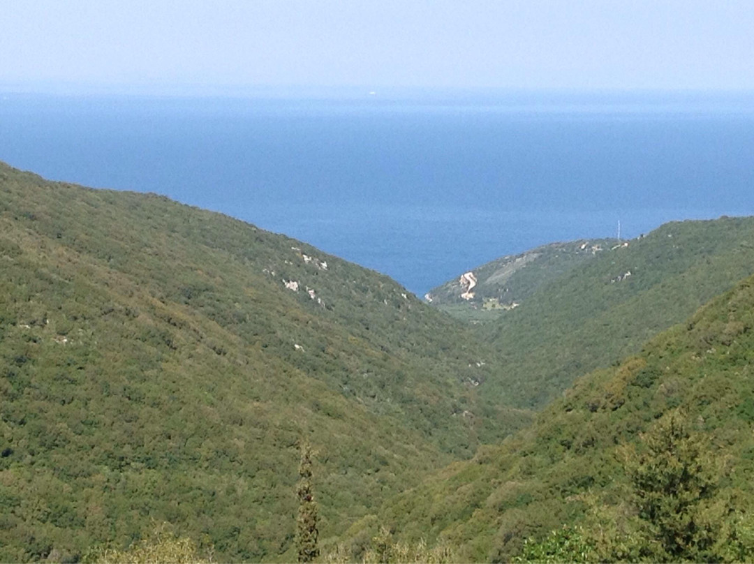 Monastery of Spiliotissa (Holy Virgin of the Cave)景点图片