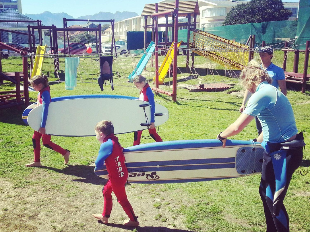 Son Surf School Strand-斯特兰必去景点