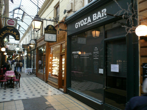 全景拱廊街-巴黎必去景点