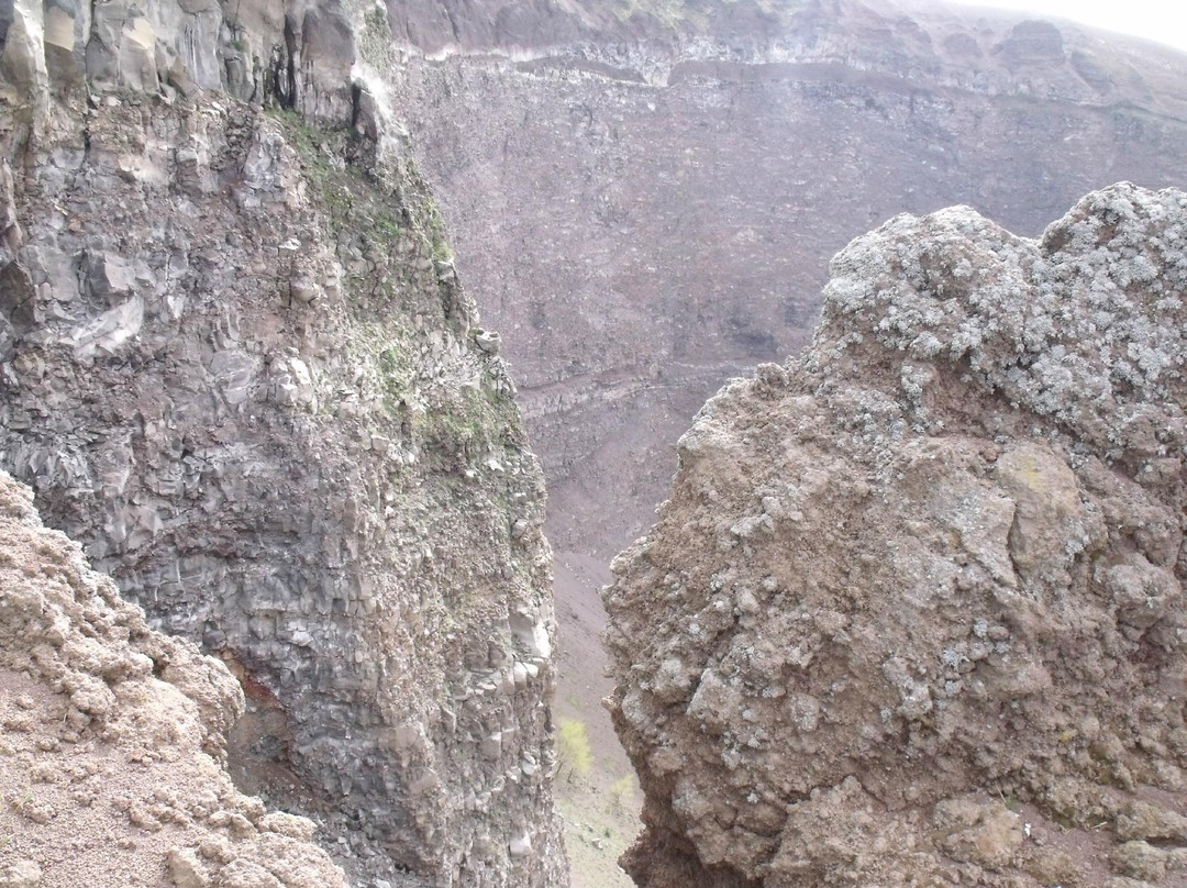 维苏威火山景点图片