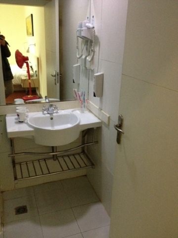 北京汉庭农展馆店-客卧