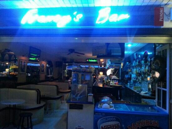 Francy's Bar景点图片