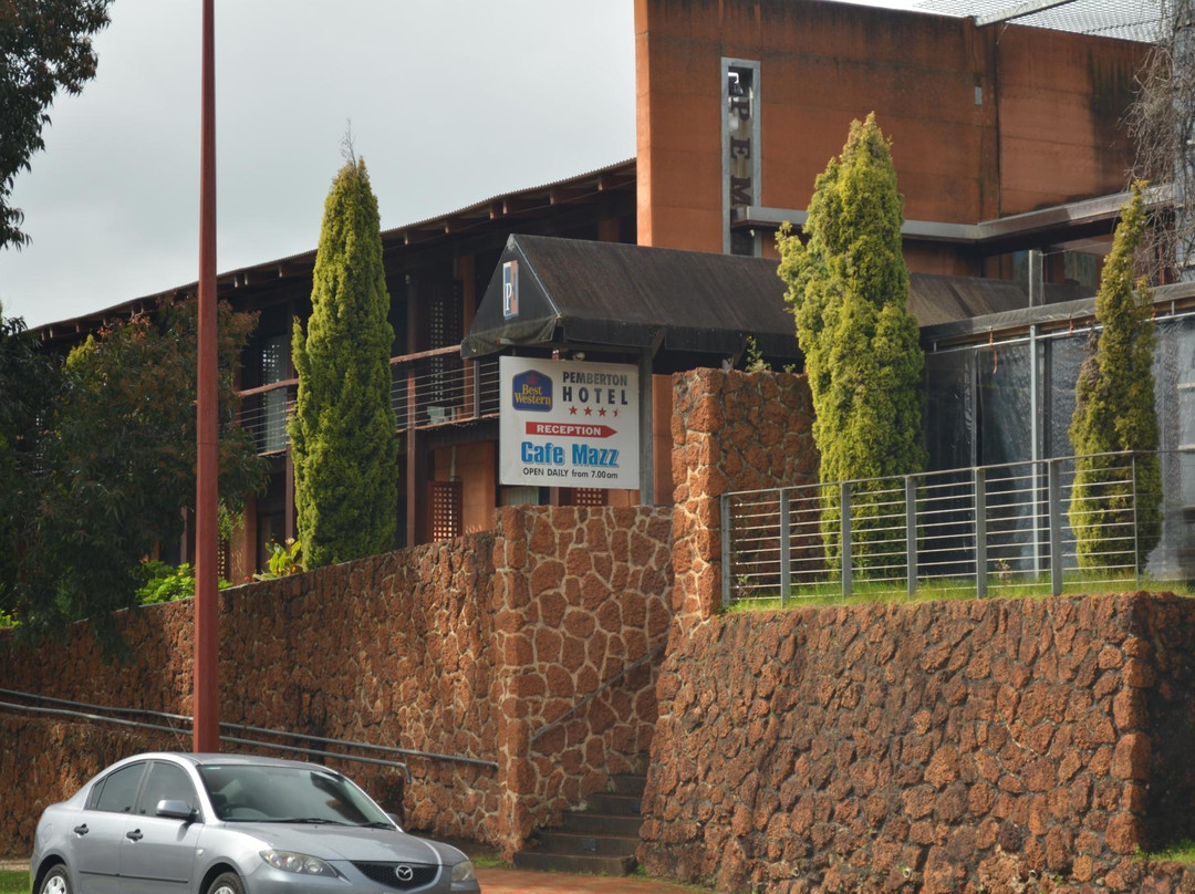 彭伯顿餐馆和美食-Cafe Mazz