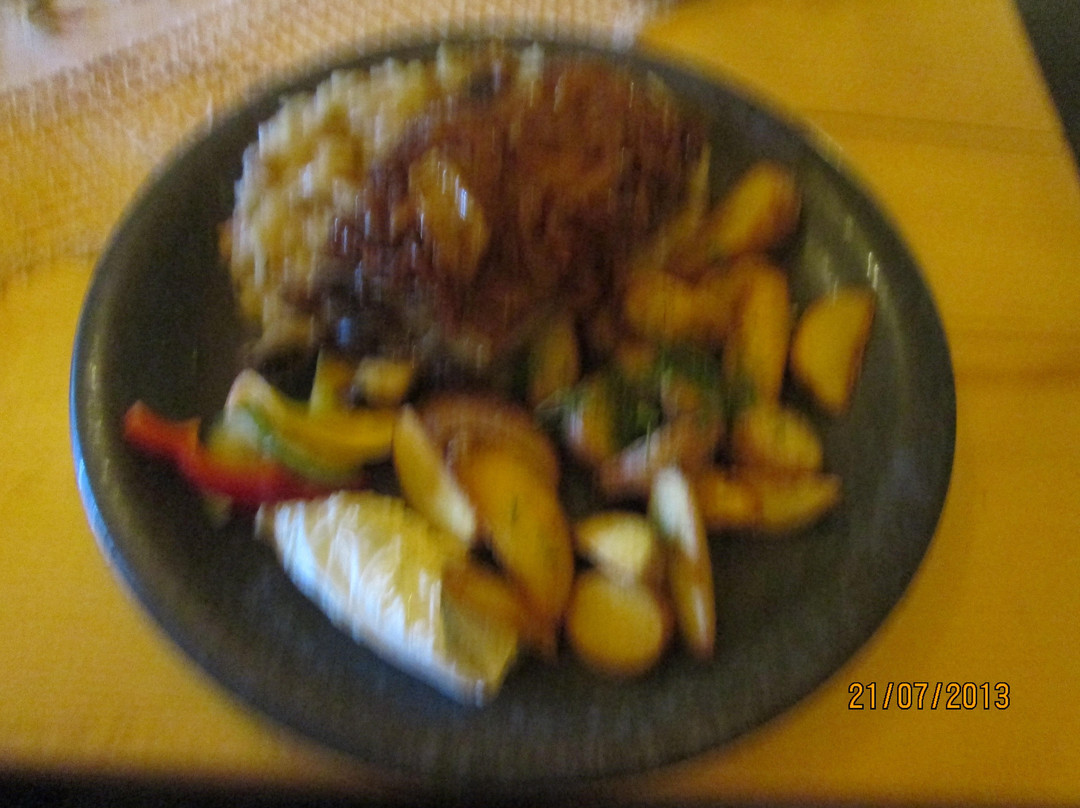 Wilkowice餐馆和美食-Karczma Harnas